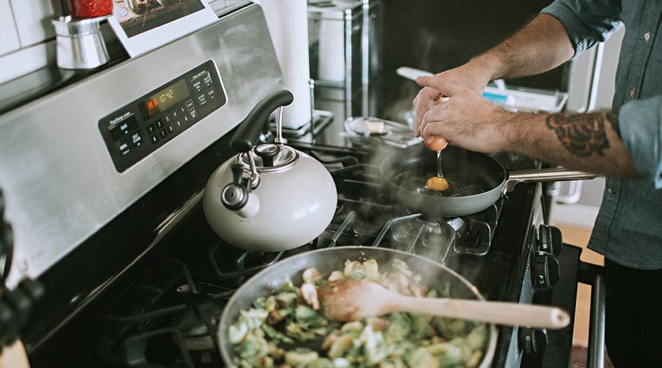 Simple Ways To Prevent And Put Out Household Kitchen Fires Economical   Home KeepCool Blog 945x525 Min 